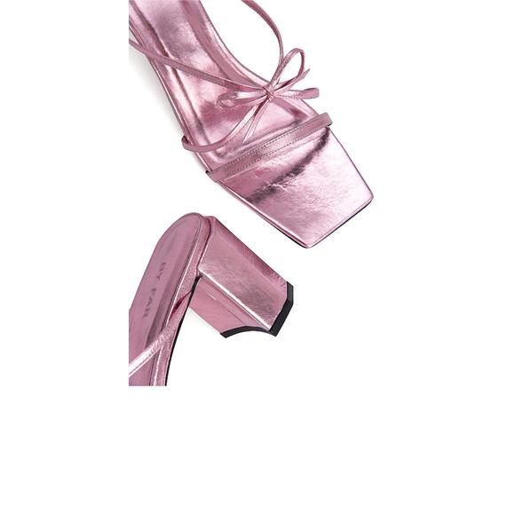 NEW BY FAR women's june leather sandals in pink metallic - Picture 4 of 4